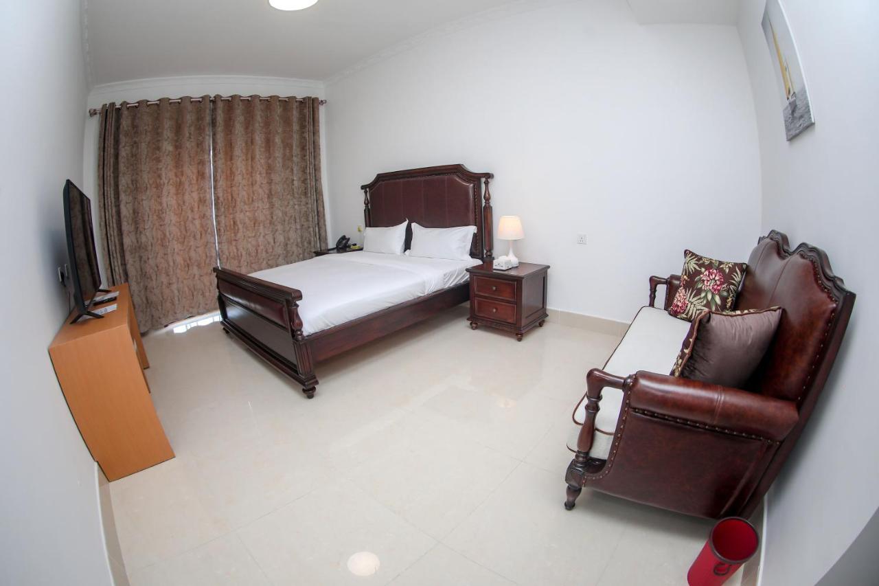 Lark Hotel Dar es Salaam Luaran gambar